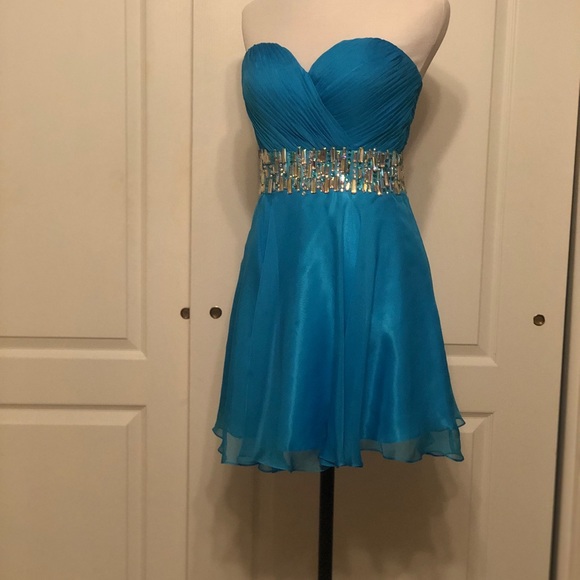 Alyce Paris Homecoming Dress - Picture 2 of 8